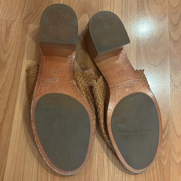 Frye blocked heel sandals. Size 9. Brown. - Picture 9 of 11